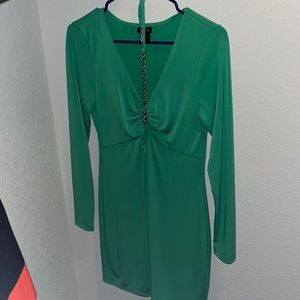 Nice long sleeve dress that is silky smooth